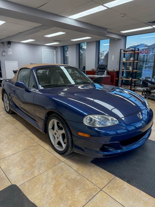 2001 Mazda NB MX-5 Miata - Image 4 of 15