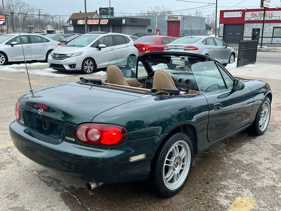 2001 Mazda NB MX-5 Miata - Image 16 of 17