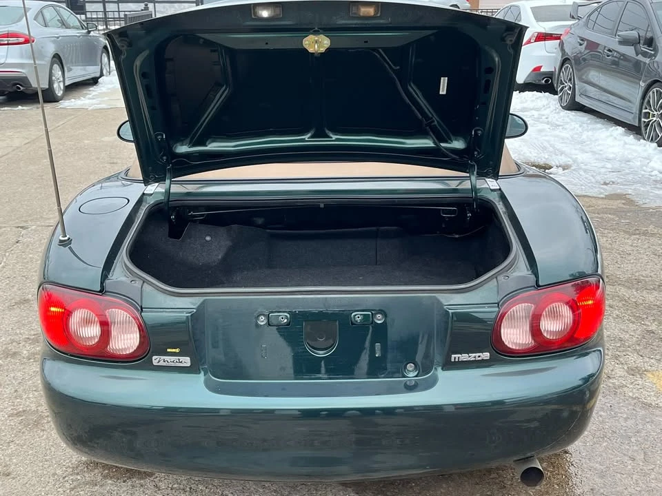 2001 Mazda NB MX-5 Miata - Image 13 of 17