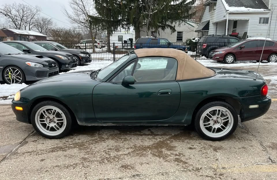 2001 Mazda NB MX-5 Miata - Image 2 of 17