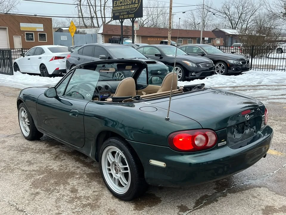2001 Mazda NB MX-5 Miata - Image 15 of 17