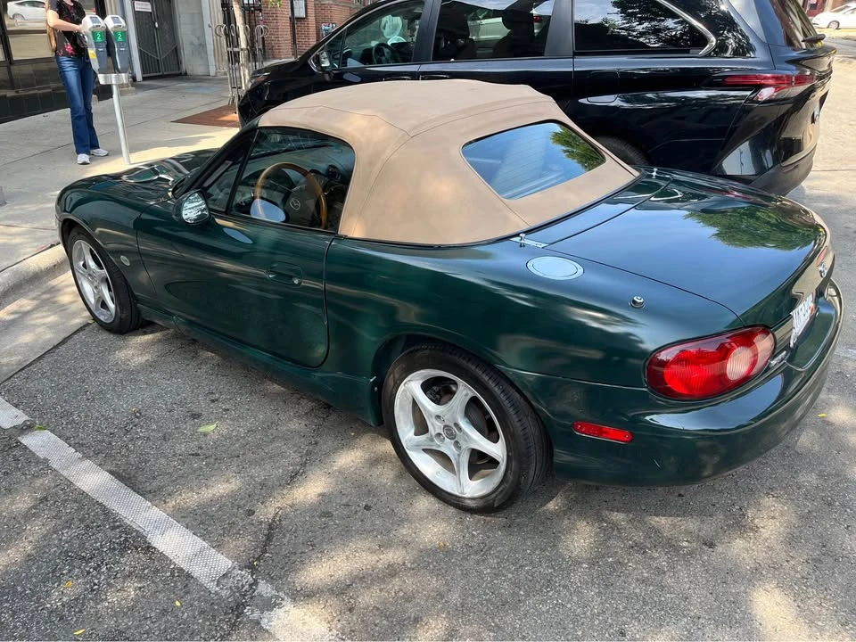 2001 Mazda NB MX-5 Miata - Image 2 of 19