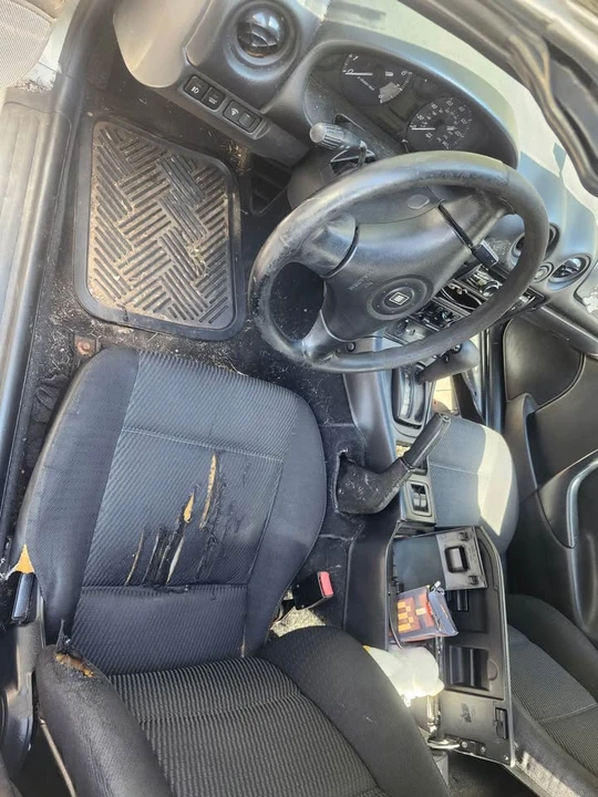 2001 Mazda NB MX-5 Miata - Image 5 of 10