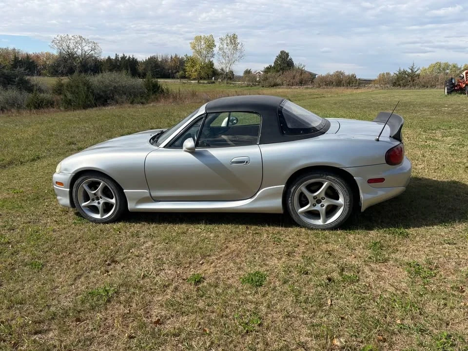 2001 Mazda NB MX-5 Miata - Image 6 of 7