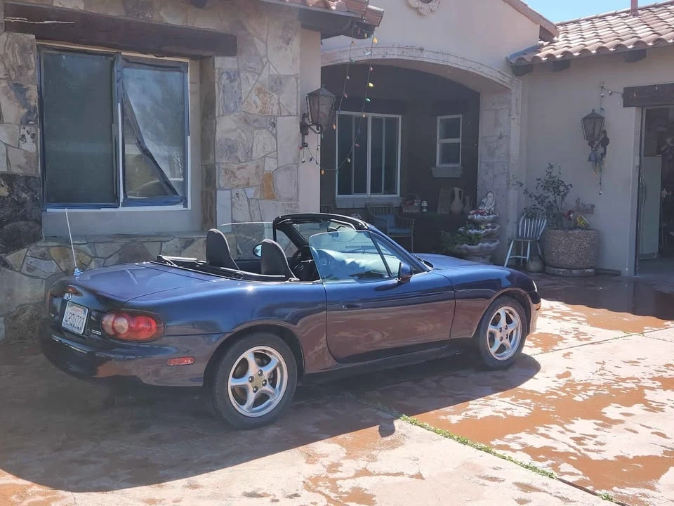 2001 Mazda NB MX-5 Miata - Image 3 of 5