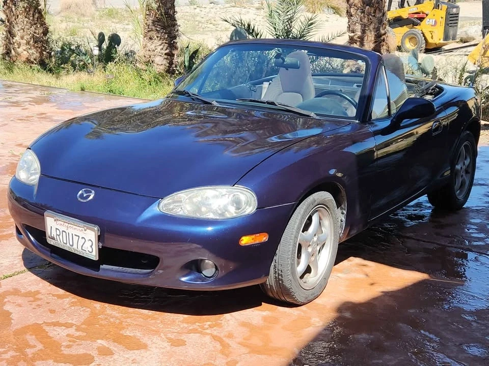 2001 Mazda NB MX-5 Miata - Image 2 of 5