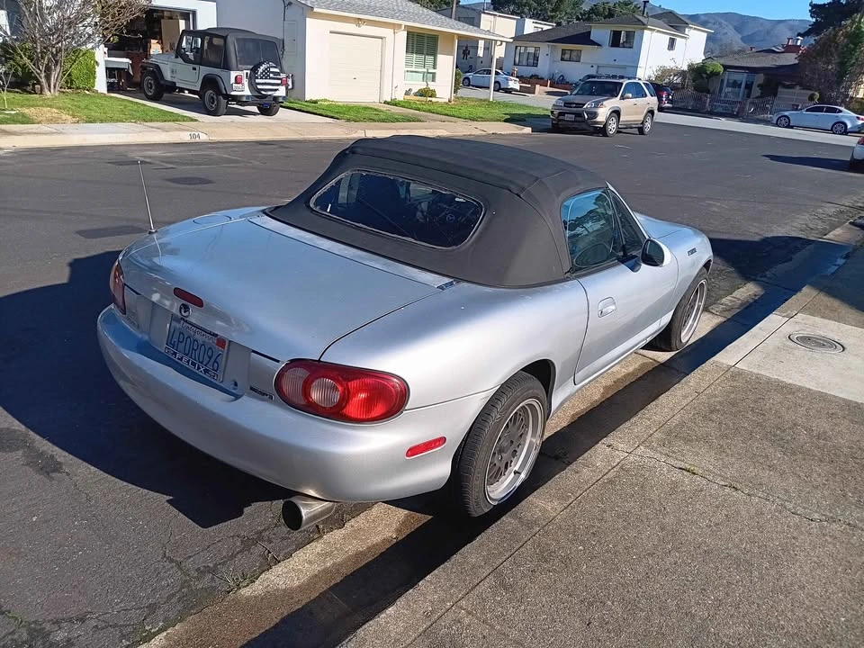 2001 Mazda NB MX-5 Miata - Image 3 of 7