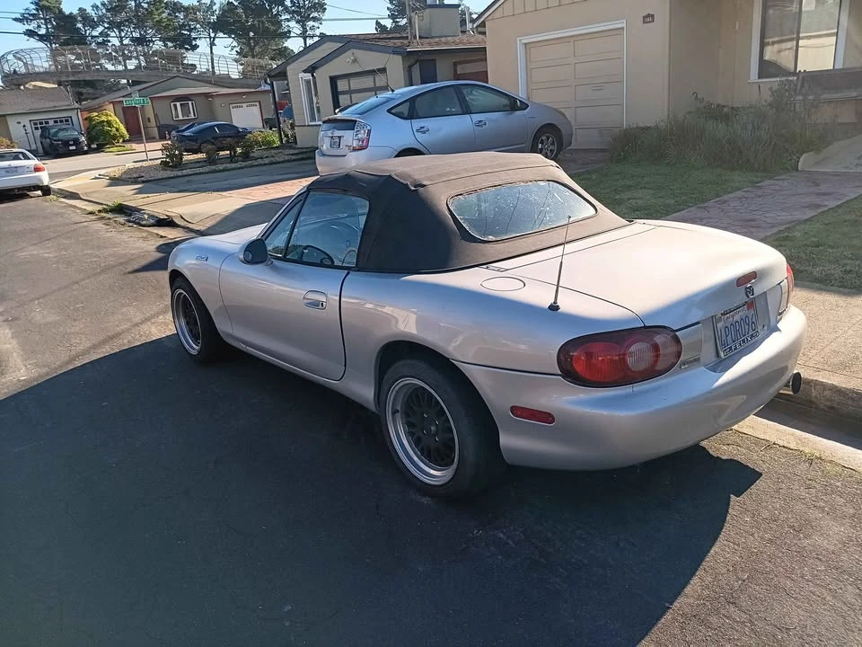 2001 Mazda NB MX-5 Miata - Image 2 of 7