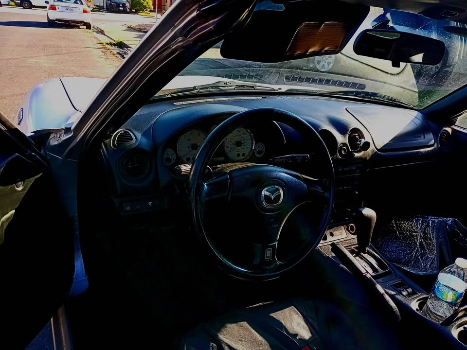 2001 Mazda NB MX-5 Miata - Image 5 of 7
