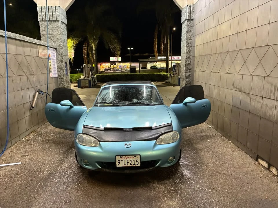 2001 Mazda NB MX-5 Miata - Image 2 of 7