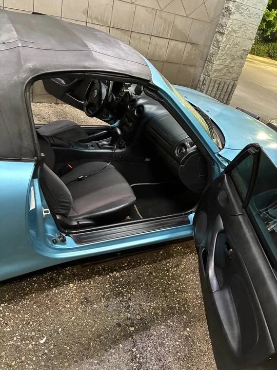 2001 Mazda NB MX-5 Miata - Image 4 of 7
