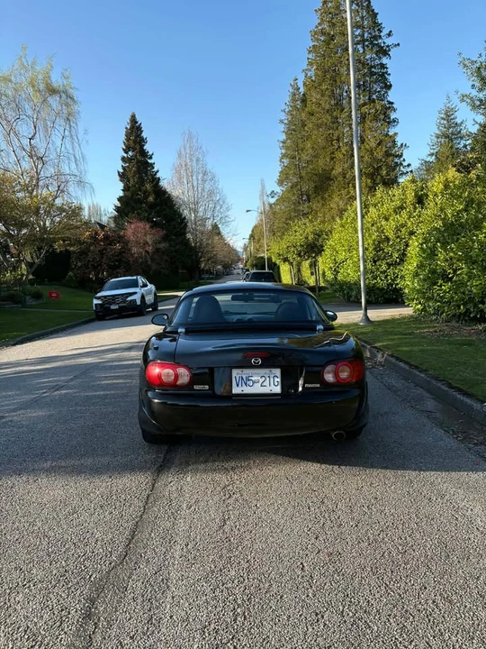 2001 Mazda NB MX-5 Miata - Image 4 of 11