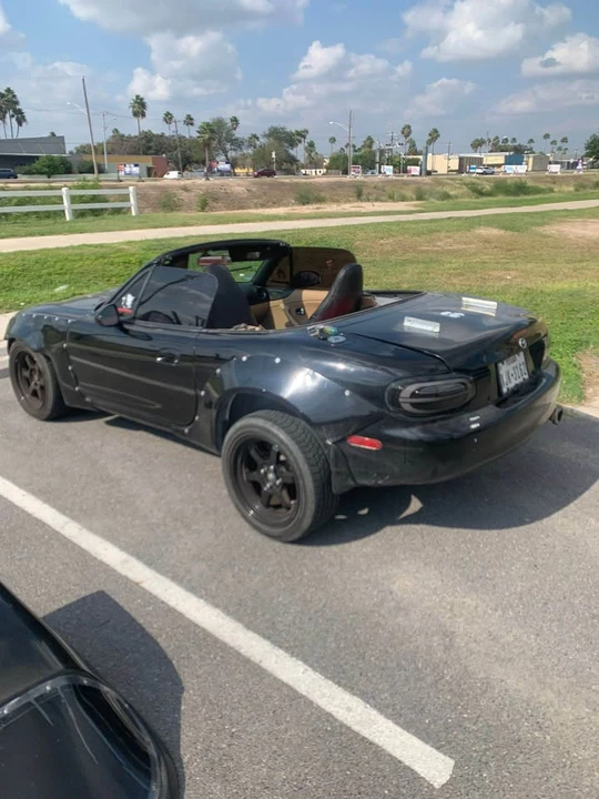 2001 Mazda NB MX-5 Miata - Image 17 of 20