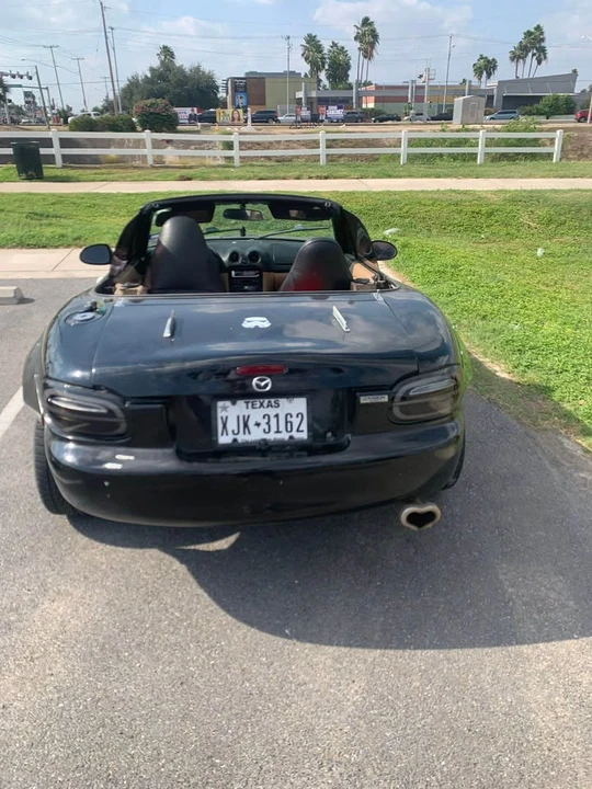 2001 Mazda NB MX-5 Miata - Image 18 of 20
