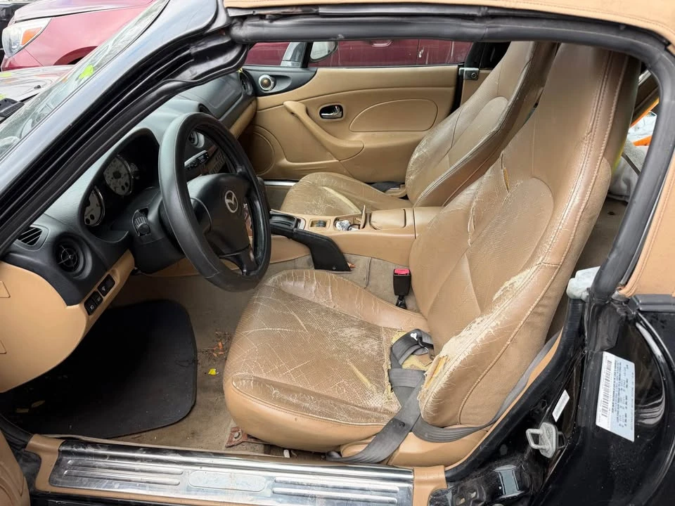 2001 Mazda NB MX-5 Miata - Image 5 of 6