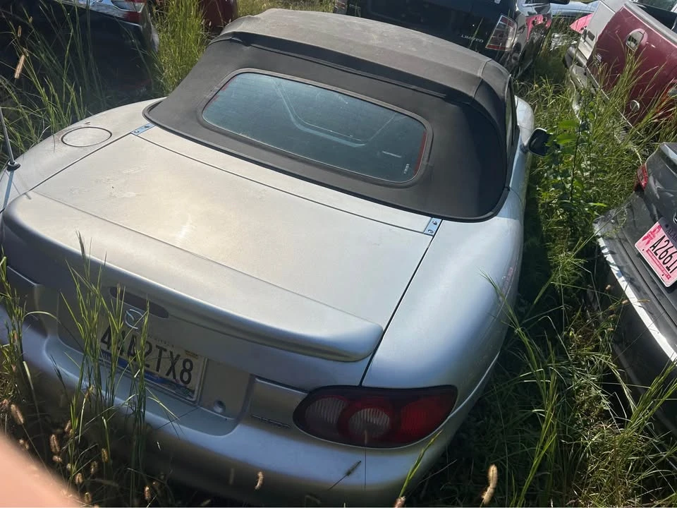 2001 Mazda NB MX-5 Miata - Image 3 of 3