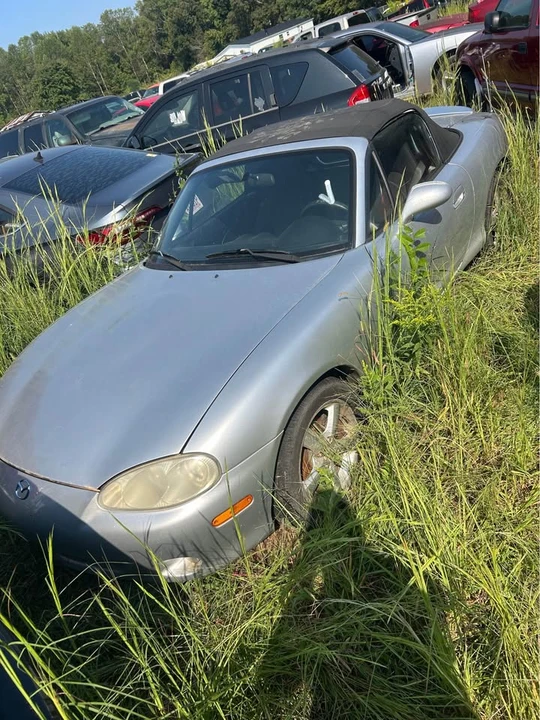2001 Mazda NB MX-5 Miata - Image 2 of 3