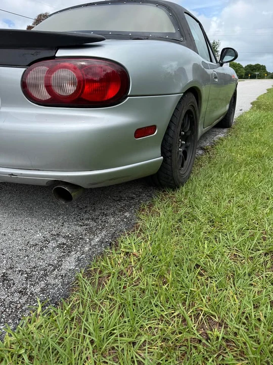 2001 Mazda NB MX-5 Miata - Image 3 of 9