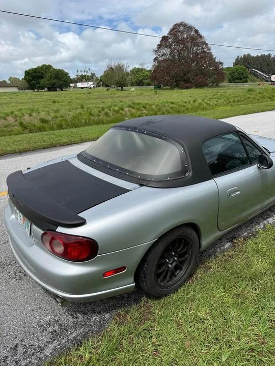2001 Mazda NB MX-5 Miata - Image 2 of 9