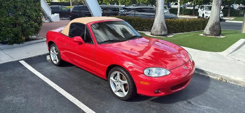 2001 Mazda NB MX-5 Miata - Image 10 of 12