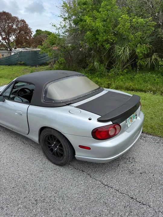 2001 Mazda NB MX-5 Miata - Image 4 of 9