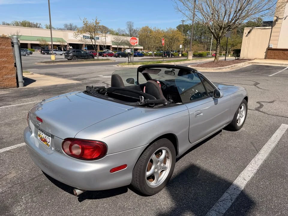 2001 Mazda NB MX-5 Miata - Image 2 of 9