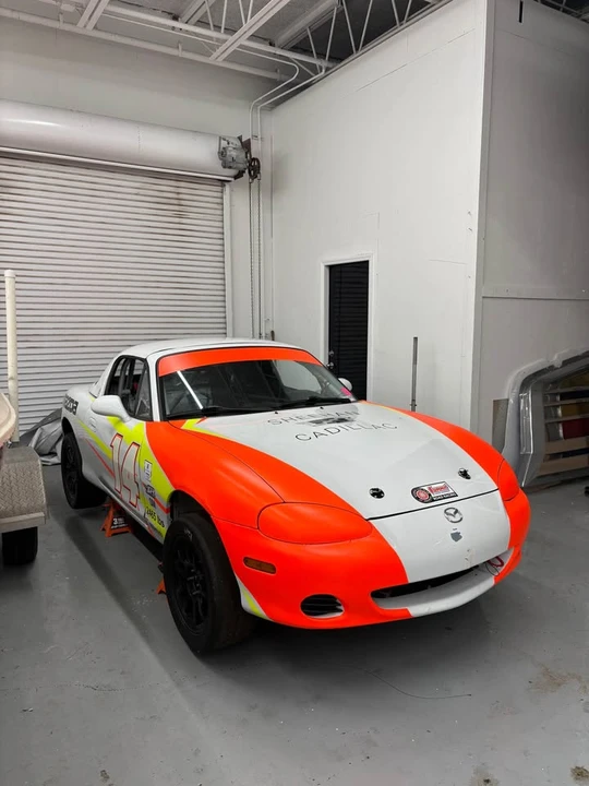 2001 Mazda NB MX-5 Miata - Image 2 of 12