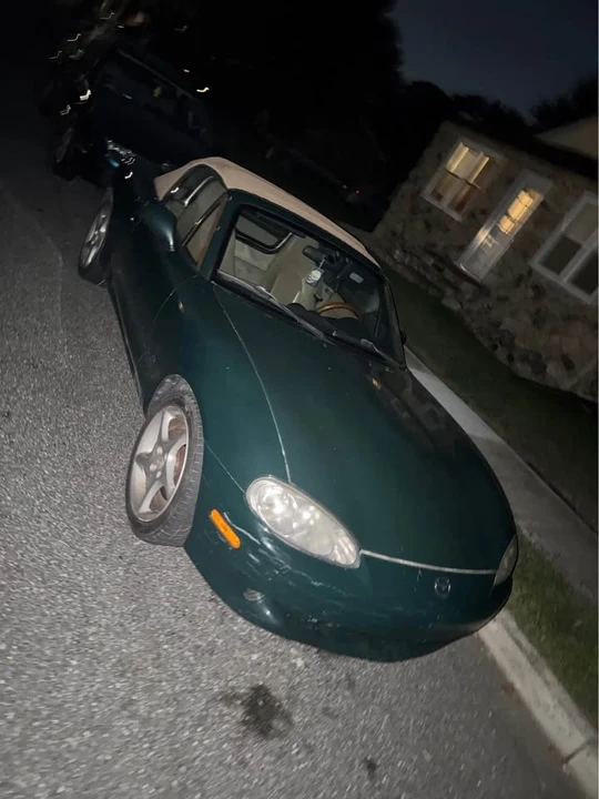 2001 Mazda NB MX-5 Miata - Image 2 of 2