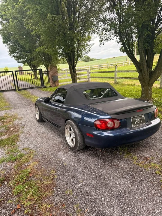 2001 Mazda NB MX-5 Miata - Image 3 of 12