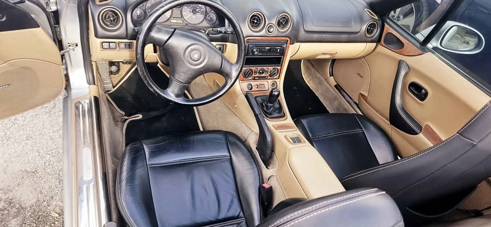2001 Mazda NB MX-5 Miata - Image 6 of 9