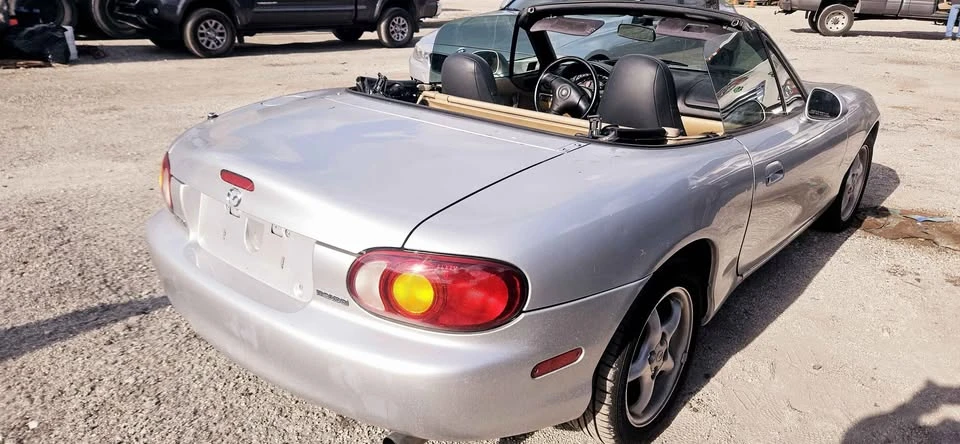 2001 Mazda NB MX-5 Miata - Image 5 of 9