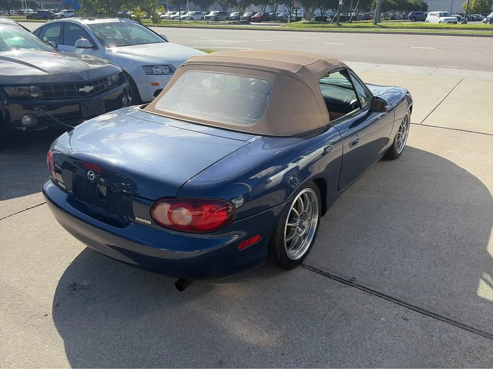 2001 Mazda NB MX-5 Miata - Image 14 of 16