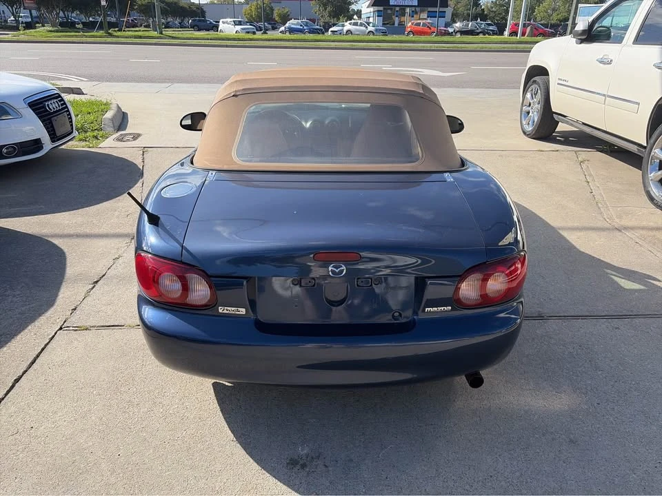 2001 Mazda NB MX-5 Miata - Image 12 of 16