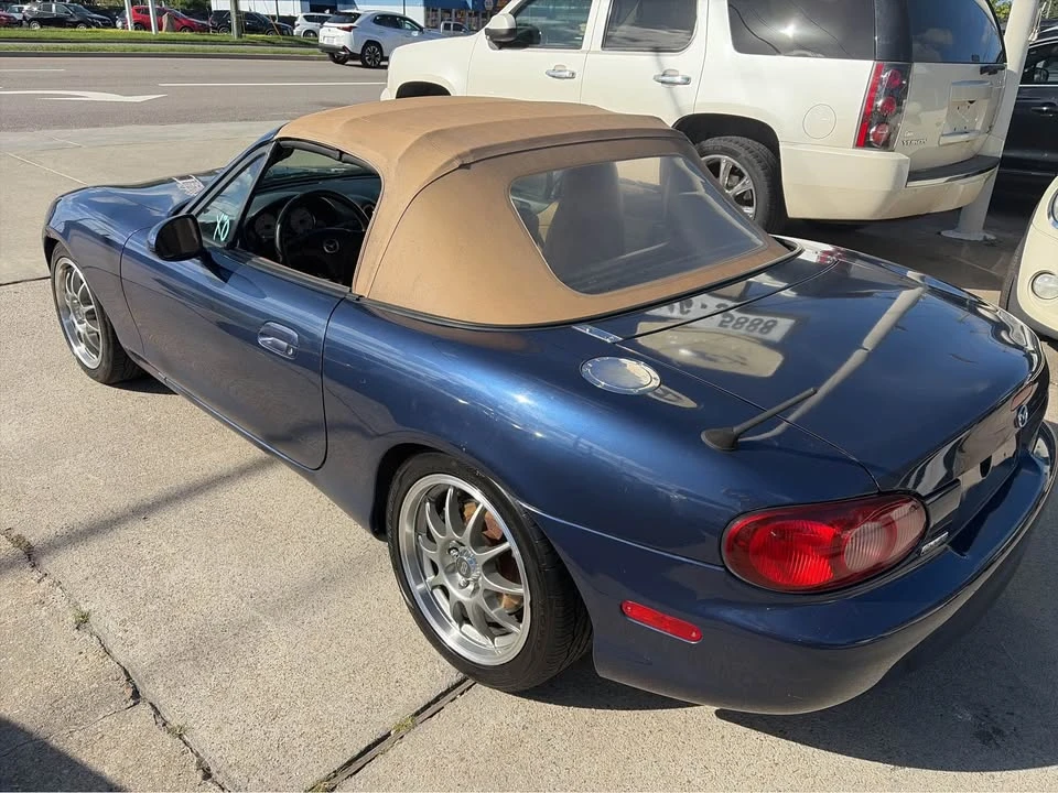 2001 Mazda NB MX-5 Miata - Image 9 of 16