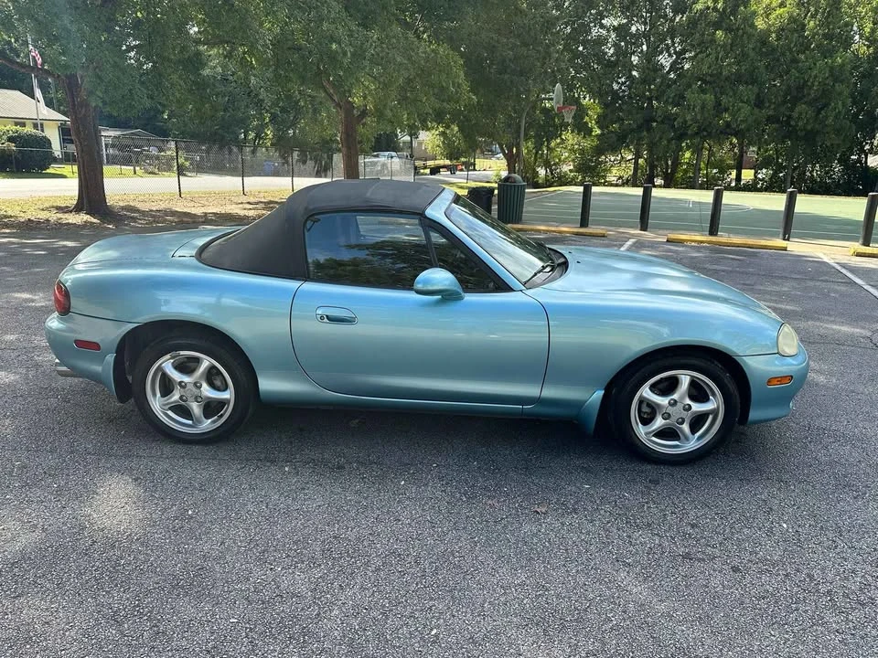 2001 Mazda NB MX-5 Miata - Image 2 of 15