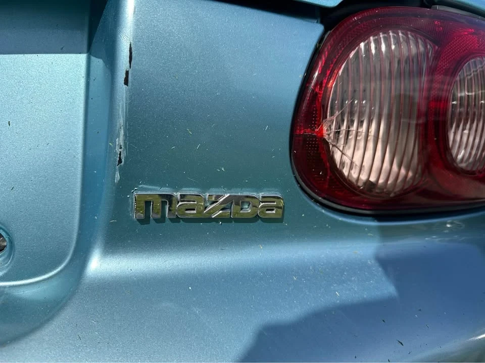 2001 Mazda NB MX-5 Miata - Image 17 of 17