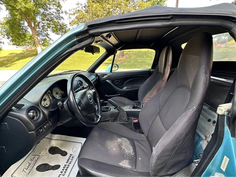 2001 Mazda NB MX-5 Miata - Image 10 of 15