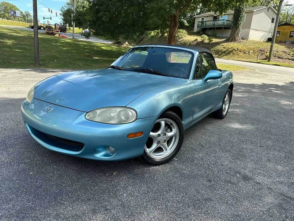 2001 Mazda NB MX-5 Miata - Image 2 of 17