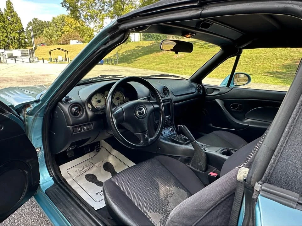 2001 Mazda NB MX-5 Miata - Image 8 of 15