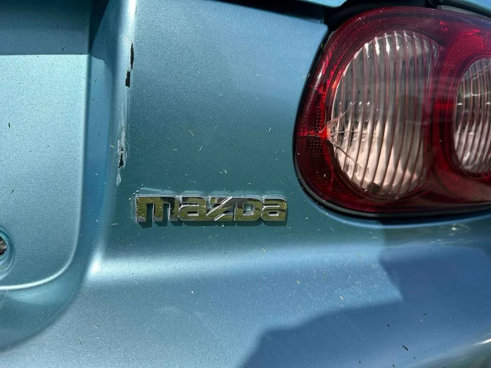 2001 Mazda NB MX-5 Miata - Image 14 of 15