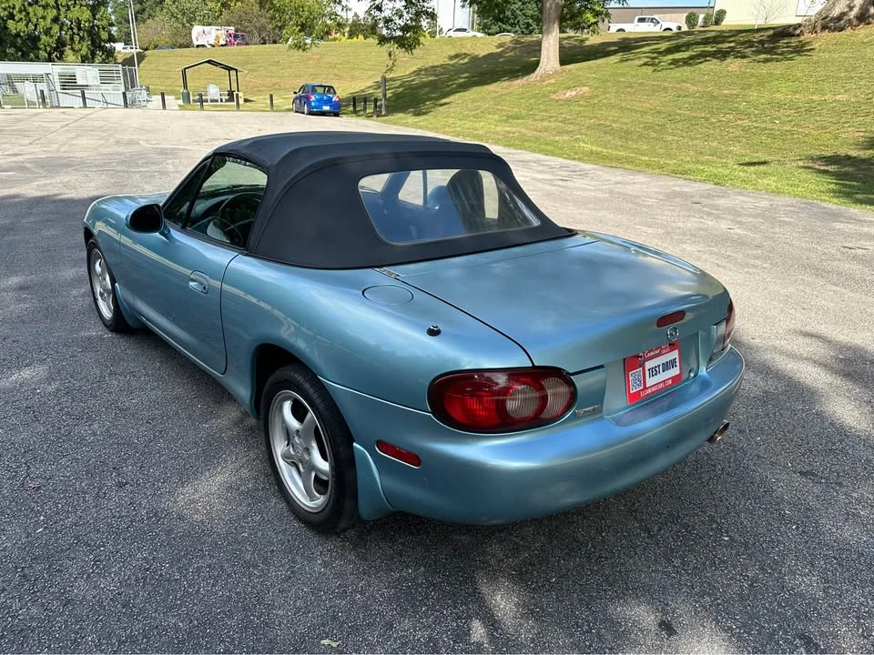 2001 Mazda NB MX-5 Miata - Image 4 of 16