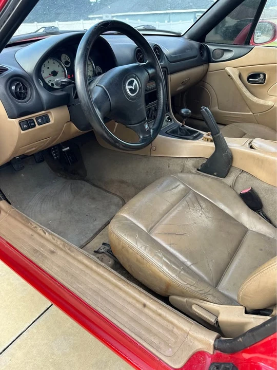 2001 Mazda NB MX-5 Miata - Image 9 of 10