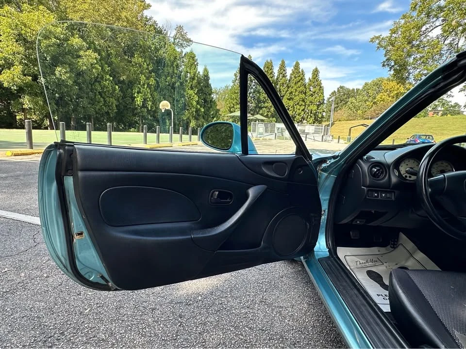 2001 Mazda NB MX-5 Miata - Image 9 of 18