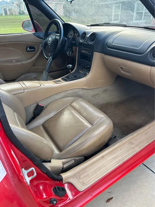 2001 Mazda NB MX-5 Miata - Image 8 of 10