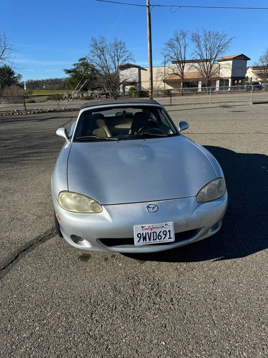 2001 Mazda NB MX-5 Miata - Image 4 of 9