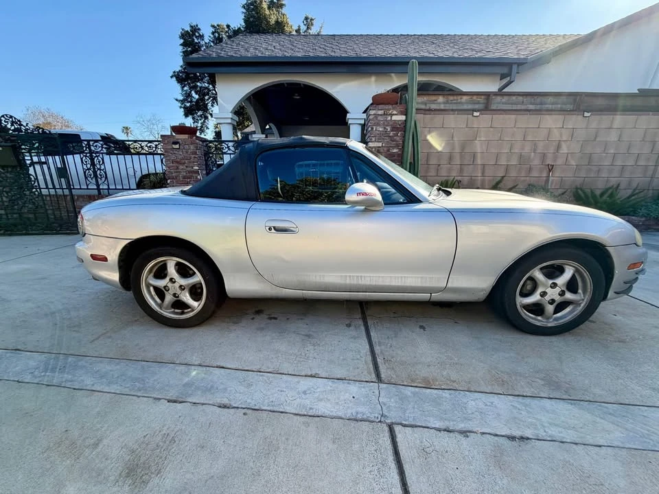 2001 Mazda NB MX-5 Miata - Image 10 of 12