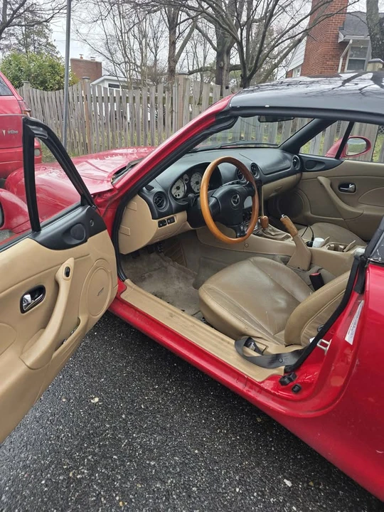 2001 Mazda NB MX-5 Miata - Image 5 of 7