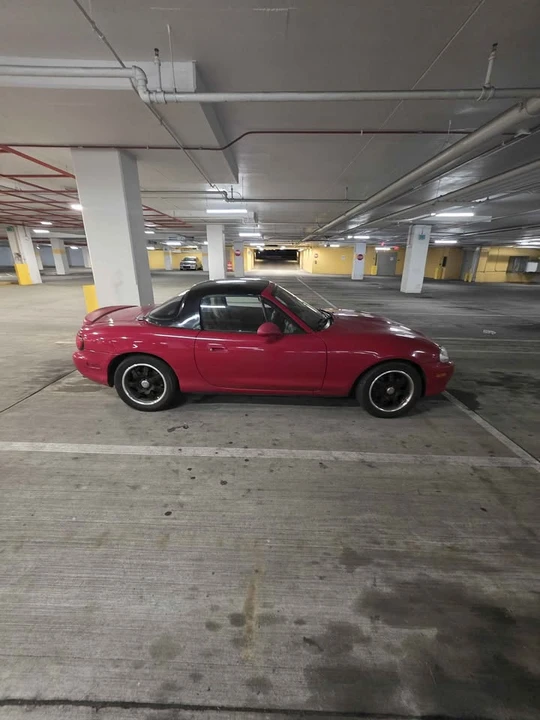 2001 Mazda NB MX-5 Miata - Image 2 of 7