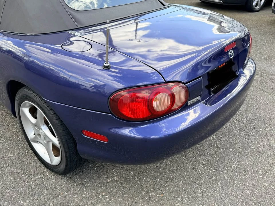 2001 Mazda NB MX-5 Miata - Image 4 of 8