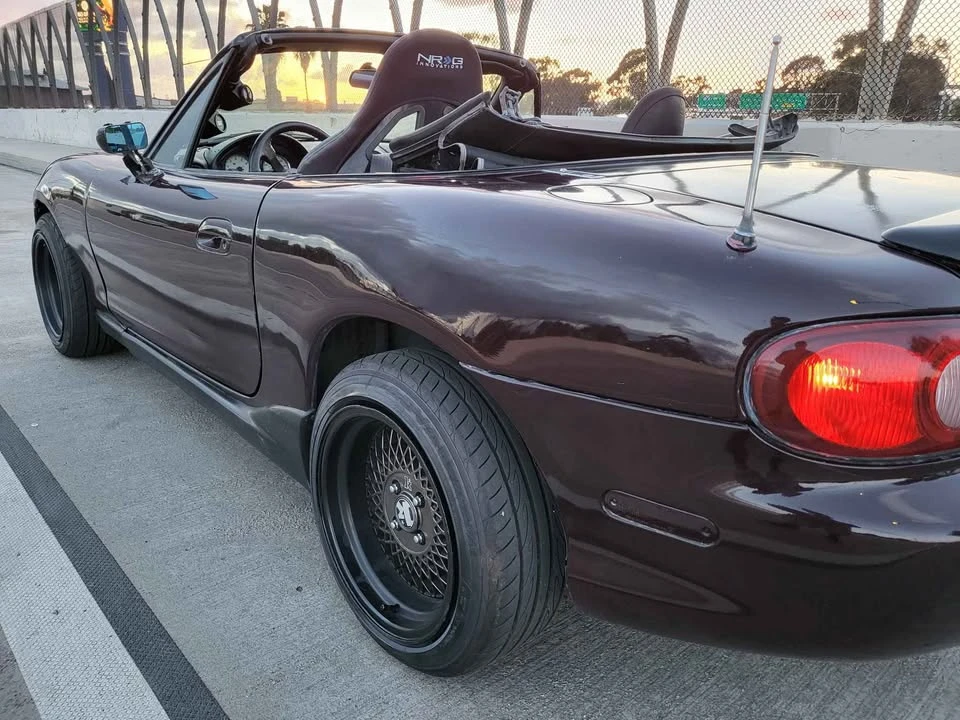 2001 Mazda NB MX-5 Miata - Image 5 of 11